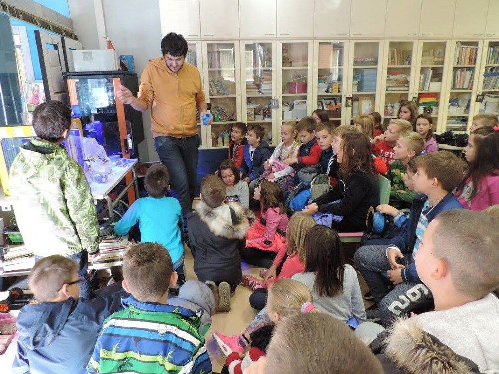 12094809_1648757088730301_118740046838020039_o